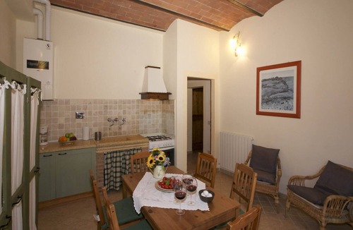 Torre A Castello House | Rustic Escape with Pool