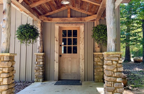 Prosperity Cabin | Rustic lake cabin. Perfect for fisherman and nature lovers.
