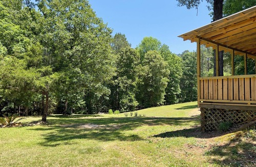 Prosperity Cabin | Rustic lake cabin. Perfect for fisherman and nature lovers.