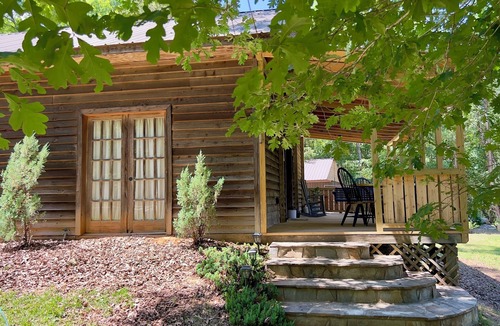 Prosperity Cabin | Rustic lake cabin. Perfect for fisherman and nature lovers.