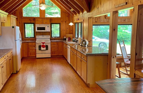 Brookfield Cabin | Rustic Lakefront Cabin in Heart of Massachusetts near Antiquing and Breweries