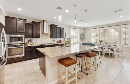 Ocotillo House | Rustic, lakefront Farmhouse w/Pool, 5BR, Pets & Events allowed