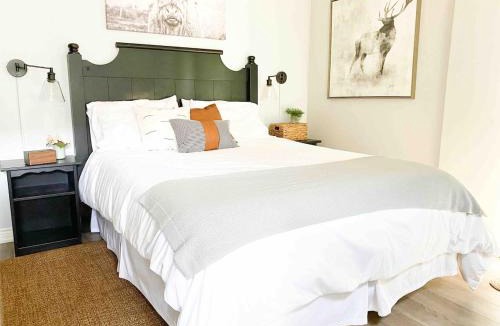 Craigleith Apartment | Rustic Loft at Blue