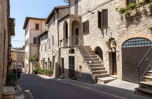 Assisi Apartment | [Rustic Loft] in Old Town
