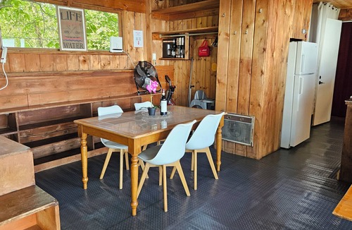 Port Colborne Cabin | Rustic Log Cabin With A Private Beach.
