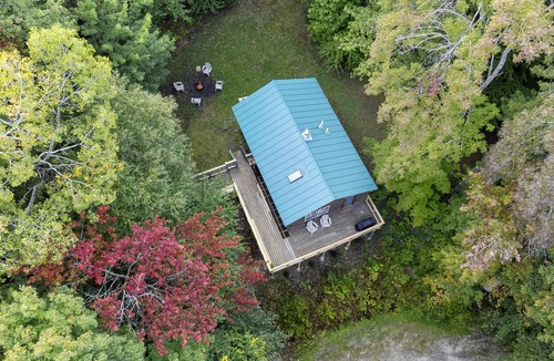Ludlow Cabin | Rustic log cabin just minutes from Okemo Mountain!