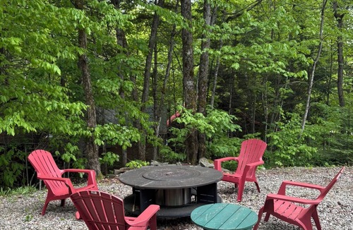Mandeville Cabin | Rustic log cabin near ATV trails, skidoo, fishing and waterfalls!