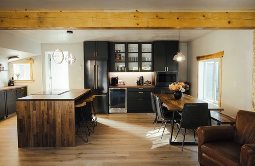 Moscow House | Rustic modern 2-bedroom home-lower level with hot tub in marvelous Moscow