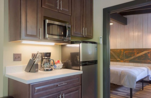 Sedona Cabin | Rustic/Modern Suite 9 in Oak Creek Canyon - Close to Slide Rock State Park