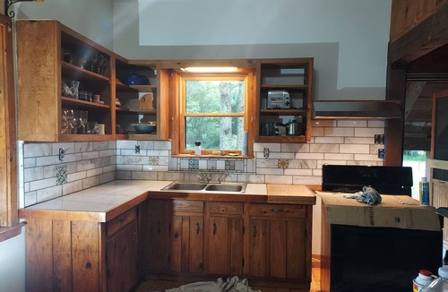Millboro Springs Cabin | Rustic mountain retreat in beautiful Millboro - enjoy the solitude of the woods.