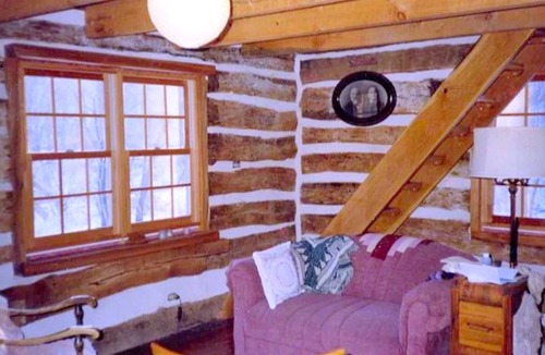 Decorah Cabin | Rustic Norwegian-Style Log Cabin Rental near the Upper Iowa River in Decorah, Iowa