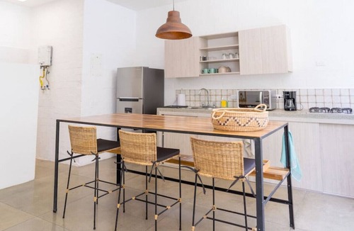 Cali Apartment | Rustic Private APT Near Gato de Tejada -7 Min Walk