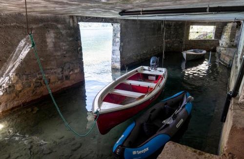 Valsolda Villa | Rustic Private Cottage front Lake with BOAT