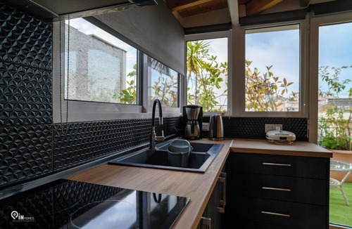 Aigaleo Apartment | Rustic - Private Rooftop Garden & City View Athens