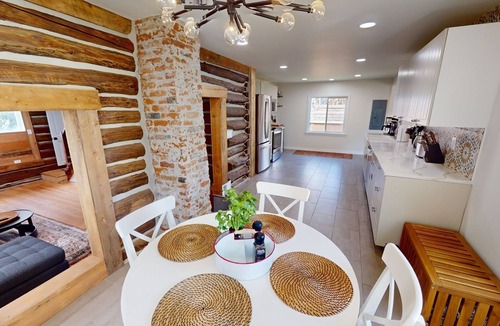 Gunnison House | Rustic & Refined - Gunnison