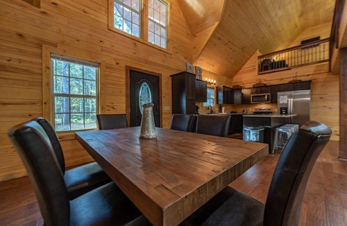 Mentone Cabin | Rustic Retreat sleeps 14