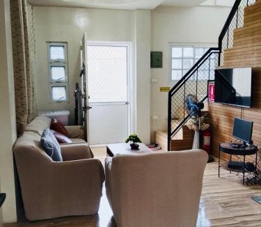 San Fernando House | Rustic Retreat Three Bedroom House