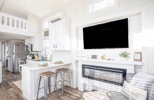 Tracy City House | Rustic Retreat Tiny Home