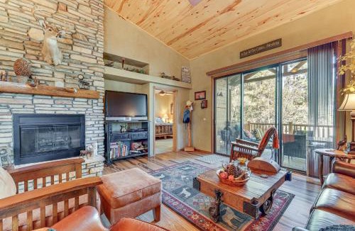 Torreon House | Rustic Retreat w/Spacious Deck in Show Low!