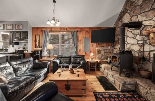 Great Cacapon Ski Chalet | Rustic retreat w/kitchen & deck