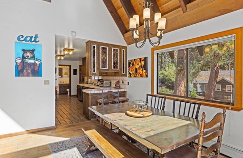 Brockway House | Rustic Ridge Retreat, 5 min to Kings beach