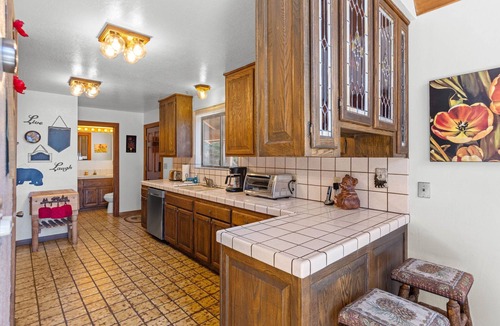 Brockway House | Rustic Ridge Retreat, 5 min to Kings beach