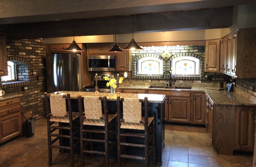 Attica Villa | Rustic Secluded Villa Located on Shawnee Lake - Converted Boy Scout Lodge