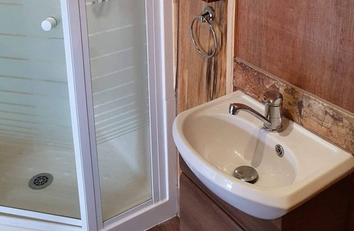 Bay View Apartment | Rustic Studio close to everything!