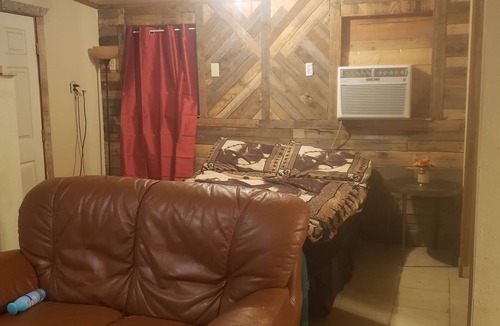 Crystal City Apartment | Rustic Studio Home.