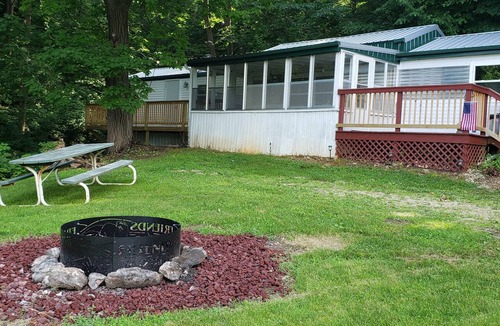 Ferryville House | Rustic Vacation Rental on Pool 9 (Over looking the River)