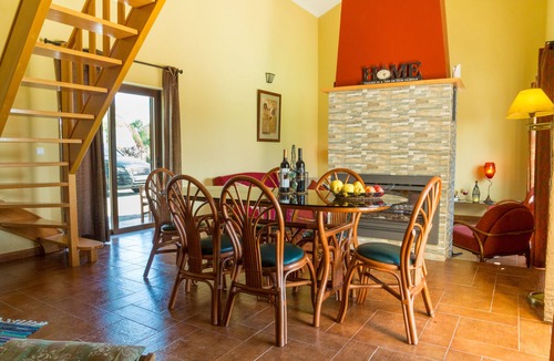 Povoa da Isenta Cottage | Rustic villa/private pool, ideal for families. Fast track to Lisbon/Fatima
