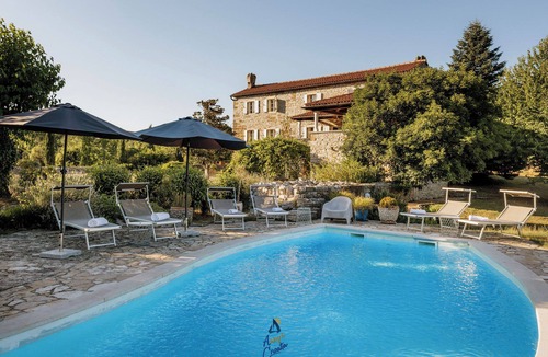 Makovci Villa | Rustic Villa with a Pool for 10 guests