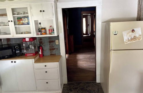 Garland House | Rustic working farm house in rural Girard, Kansas.