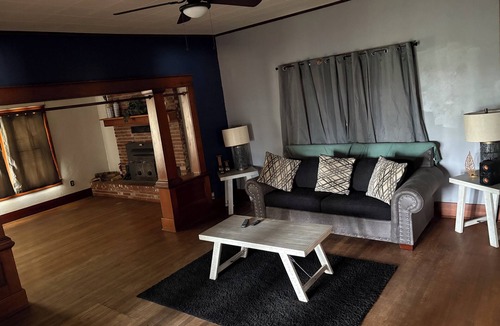 Garland House | Rustic working farm house in rural Girard, Kansas.
