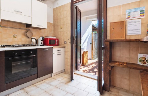 Capitana House | Rustico D'aMare - Two Bedroom House, Sleeps 5