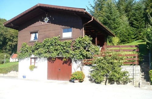 Bad Griesbach im Rottal Apartment | Rustikales Holzhaus (37 m2) im Bäderdreieck mit Sonnenterrasse