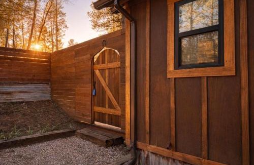 Ruidoso House | Rustline Haus Cabin with Hot Tub Walk