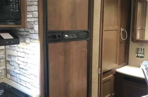 Hulen House | RV Camper on Private Campground