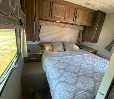 Moreno Valley Other | RV3 private freeparking Netflix