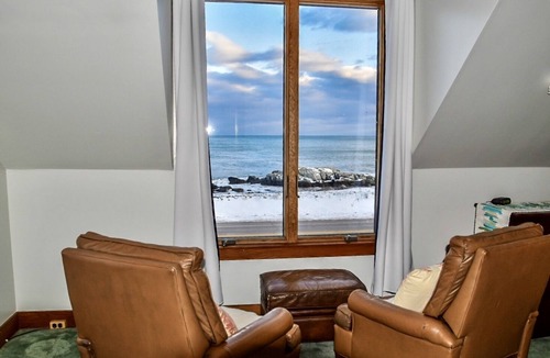 Rye House | Rye Beach house overlooking the ocean with NEW AIR CONDITIONING installed