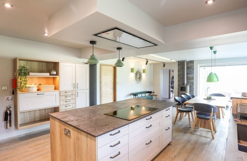 Llanddeiniolen House | RYNYS, pet friendly, luxury holiday cottage in Llanrug