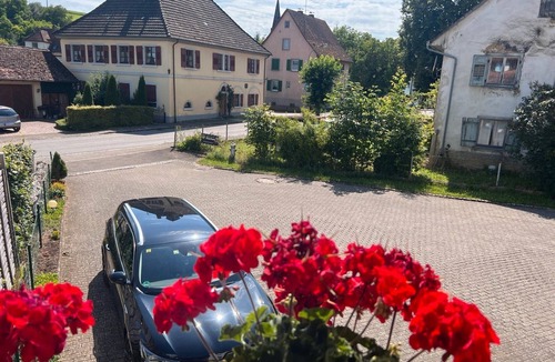 Tengen Apartment | Süße Ferienwohnung "biberstüble" EG
