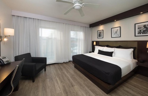 New Kingston Hotel | S Hotel Kingston
