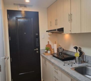 Las Pinas Apartment | S-Line - Your place, your comfort!