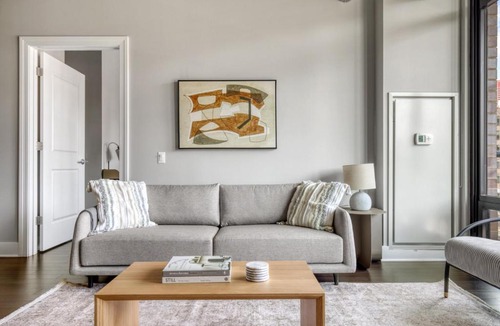 The Loop Apartment | S Loop 2BR w Gym Pool Roof 1 block to L CHI-691