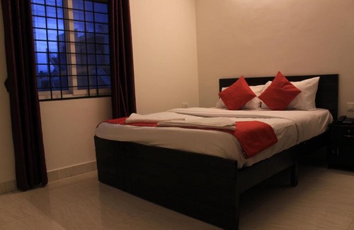 Bengaluru Hotel | S M Residency Hotel