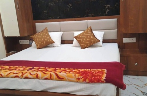 Varanasi House | S R GUEST HOUSE