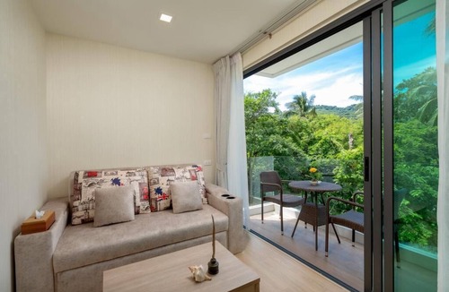 Kata Resort | S2- Deluxe sea view