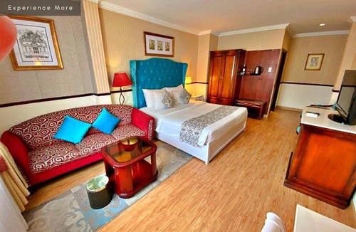 District 10 Hotel | S79 Sunflower Hotel & Spa