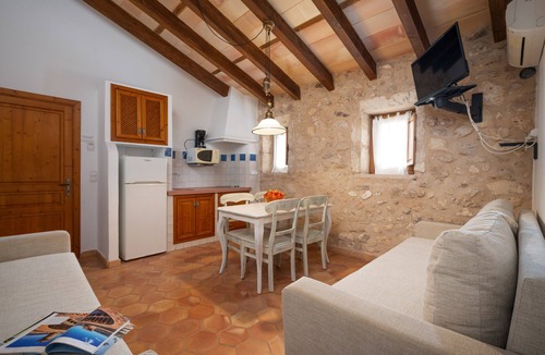 Vilafranca de Bonany Apartment | SA FRANQUESA VELLA - JOAN PASCUAL - Beautiful apartment with community pool